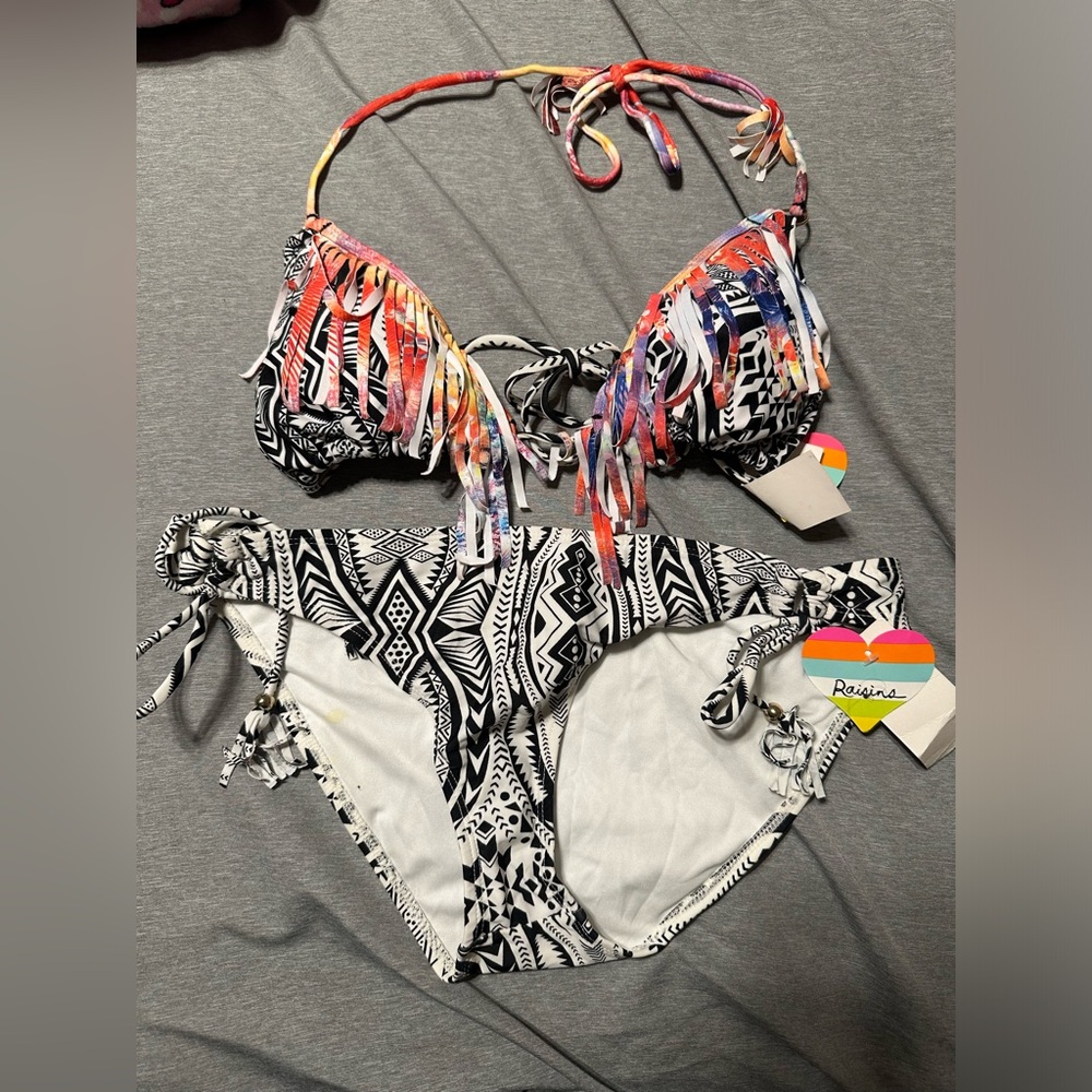 Raisins Bikini